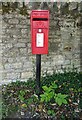 Elizabeth II postbox, Bridge End