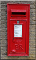 Elizabeth II postbox on East Street