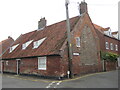 Cottage on the corner of Clubb