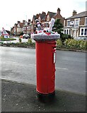 TA1767 : Valentine's Day themed yarn bombed George V postbox on Quay Road by JThomas