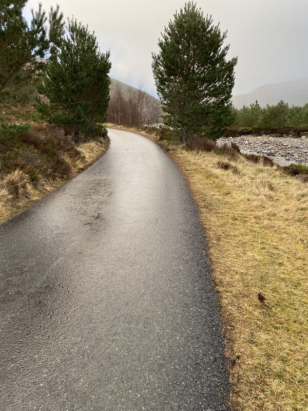 estate-road-glen-feshie-thejackrustles-geograph-britain-and-ireland