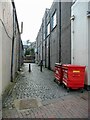 Narrow lane High Street