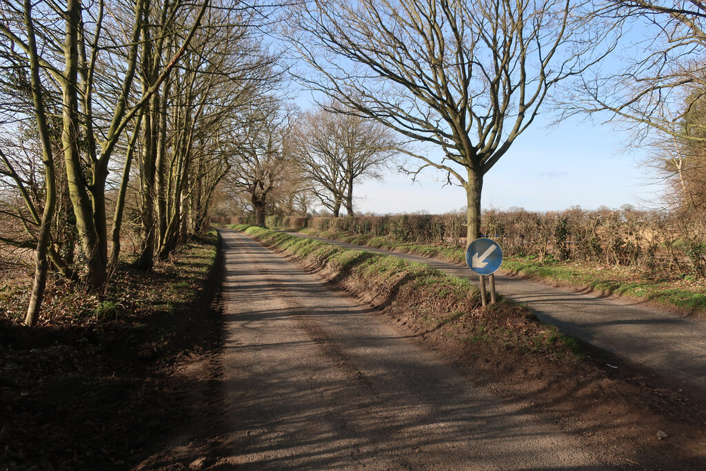 single-lane-dual-carriageway-hugh-venables-geograph-britain-and