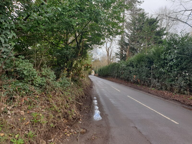 Lambourn Road © Oscar Taylor Geograph Britain And Ireland 4482