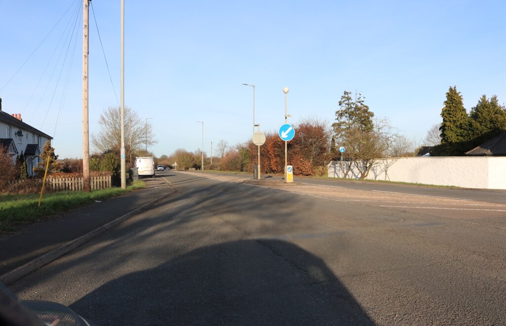 Bedford Road, Roxton © David Howard :: Geograph Britain and Ireland