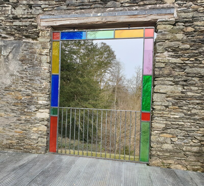 Rainbow opening © Oscar Taylor :: Geograph Britain and Ireland