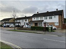 SU8656 : Houses along West Heath Road by Mr Ignavy