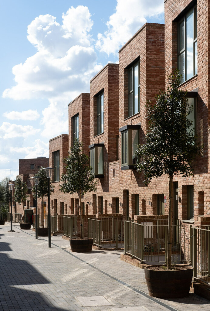 Finchley : Edgewood Mews (4) © Jim Osley :: Geograph Britain and Ireland