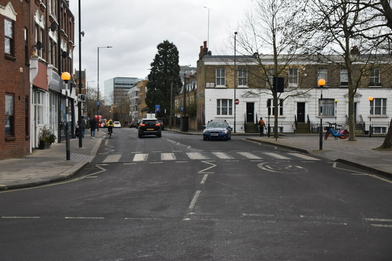 Glenthorne Rd © N Chadwick :: Geograph Britain and Ireland