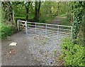 Footpath to Barrow Brook