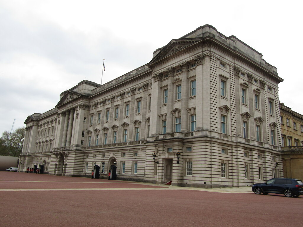 Buckingham Palace In Tamil Meaning