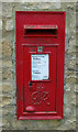 George VI postbox on Worcester Road, Chipping Norton Common