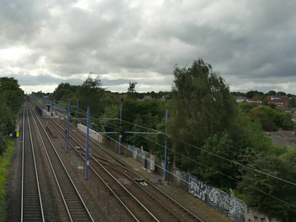 main-line-to-wolverhampton-stephen-craven-geograph-britain-and-ireland