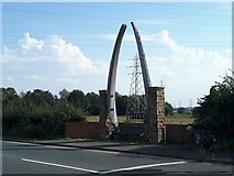 SE3229 : Whalebone Arch, Wood Lane, Rothwell by Stephen Craven