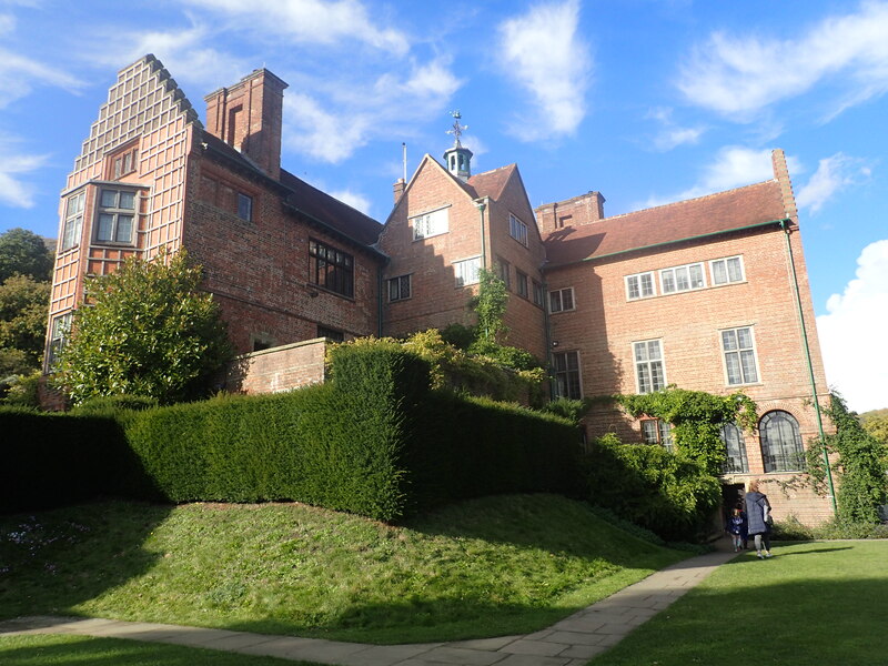 Chartwell from the south © Marathon :: Geograph Britain and Ireland