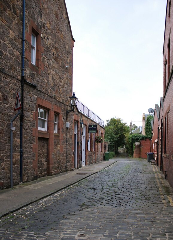 Pterson Place, Haddington © Richard Sutcliffe Geograph Britain and