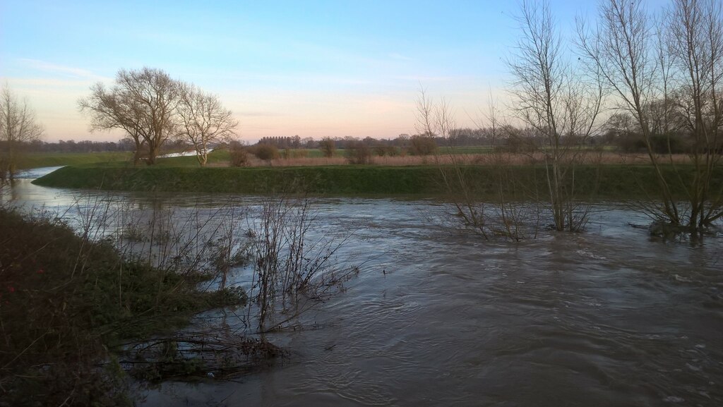 high-water-level-on-the-maxey-cut-at-paul-bryan-geograph