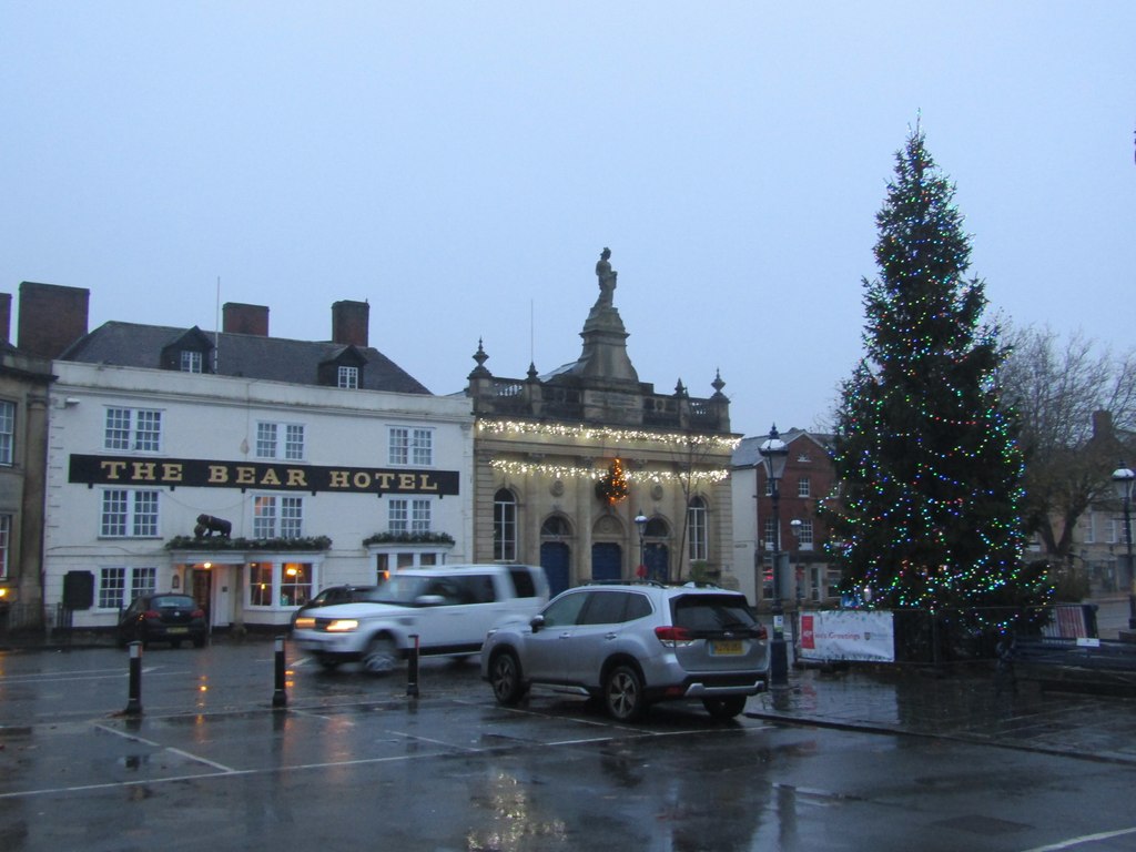 devizes-market-place-colin-smith-geograph-britain-and-ireland