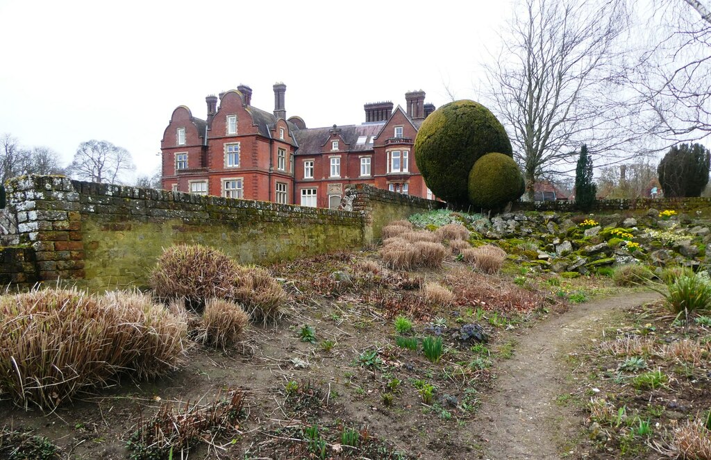 Doddington Place © Pam Fray :: Geograph Britain And Ireland