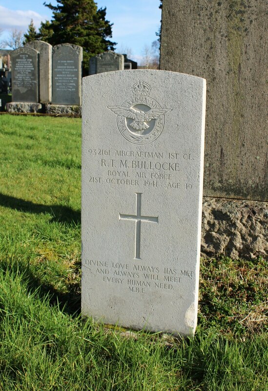 War grave - Aircraftman Raymond Theodor... © Richard Sutcliffe ...