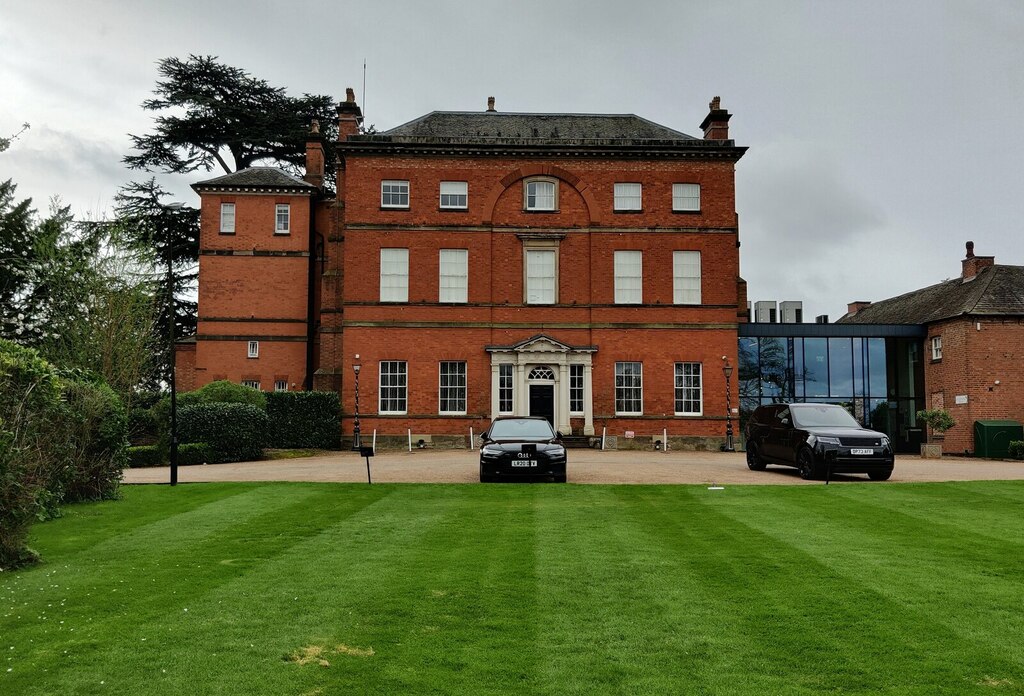 Winstanley House in Braunstone Park © Mat Fascione :: Geograph Britain ...