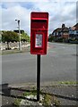 Elizabeth II postbox on Beach Drive, Penrhyn Bay