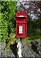 Elizabeth II postbox on Holyhead Road, Caergeiliog