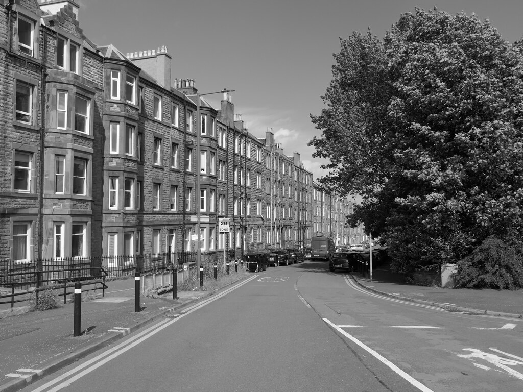 King's Road, Portobello © Richard Webb :: Geograph Britain and Ireland