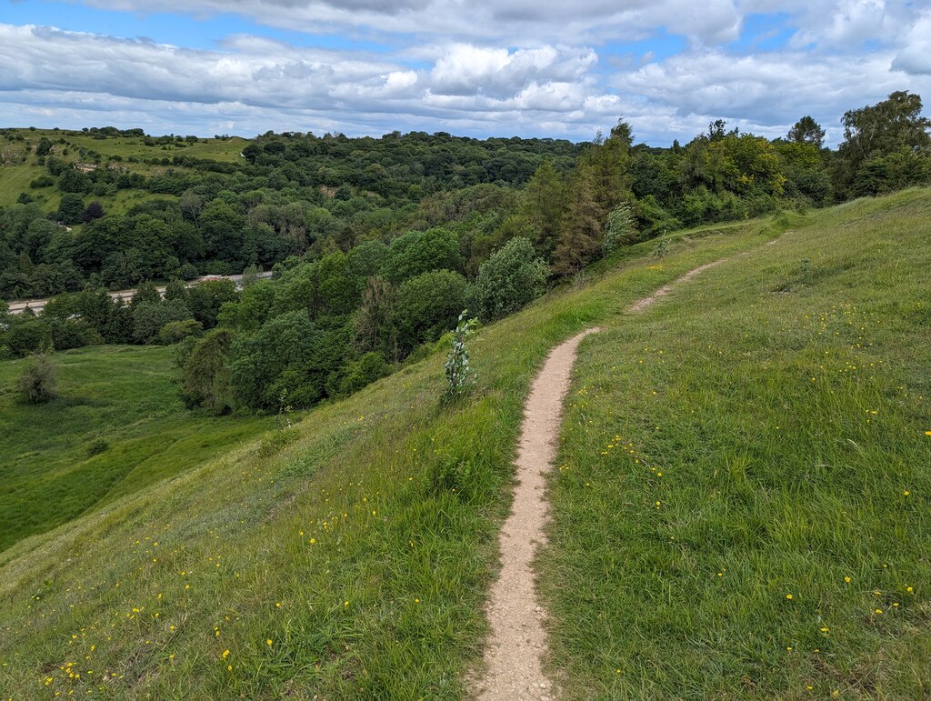 Path along Barrow Wake, Birdlip © TCExplorer :: Geograph Britain and ...