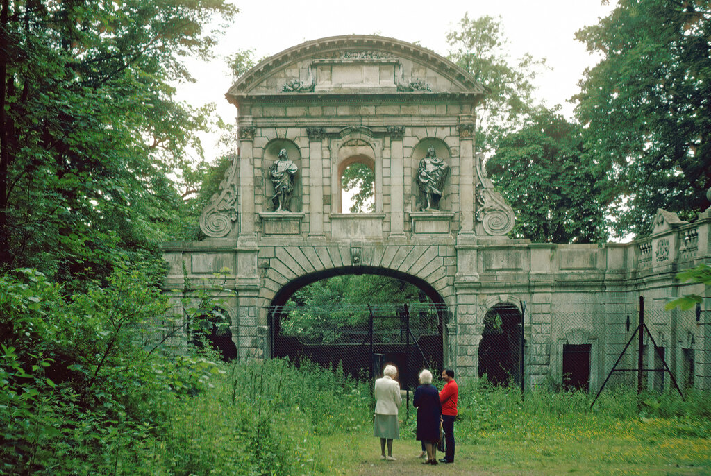 Temple Bar, Theobald's Park © Winnie Paren :: Geograph Britain and Ireland