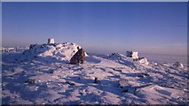 NN9000 : Ben Cleuch, summit. by Richard Webb
