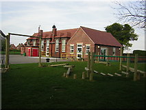 SK8771 : Queen Eleanor Primary School, Station Road, Harby. by Richard Croft