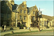 SP0937 : The Lygon Arms, Broadway in the Cotswolds by Alan Cooper