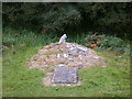 NR9150 : The sailor's grave, Lochranza by Tony Page