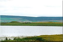 HY2811 : Ring of Brodgar, from the Unstan tomb site by David Wyatt