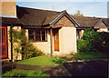 bungalow in quiet Elmbridge estate