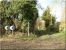 SU7290 : The Oxfordshire Way - heading North by Colin Bates