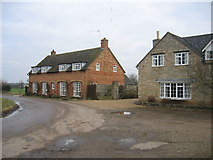 SP3151 : Cottages at Red House corner by David Stowell