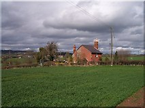 SO5846 : Roadside Cottage, near Hillhampton by Bob Embleton