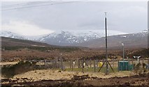 NH2774 : Met Office weather station. by Hill Walker