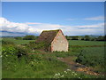 Old barn by the lane to Blackwell