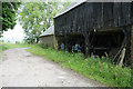 Footpath skirting Dogdean Farm, nr Homington