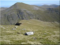 NH1671 : East ridge Sgurr Breac by Roger McLachlan