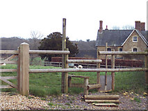 ST7611 : New stile with dog gate at Fifehead Neville by Maigheach-gheal