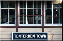 TQ8833 : Tenterden Town signal box by Patrick GUEULLE