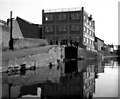 Roving bridge, Kingsland Basin, Regent