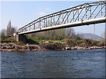 SO3013 : Pipe bridge over the Usk/Wysg by Alan Bowring