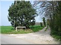 Footpath and roadway to Pinners Farm