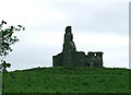 G2930 : Ruined castle, Inishcrone by Liz McCabe