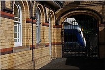J2664 : Lisburn railway station (2) by Albert Bridge